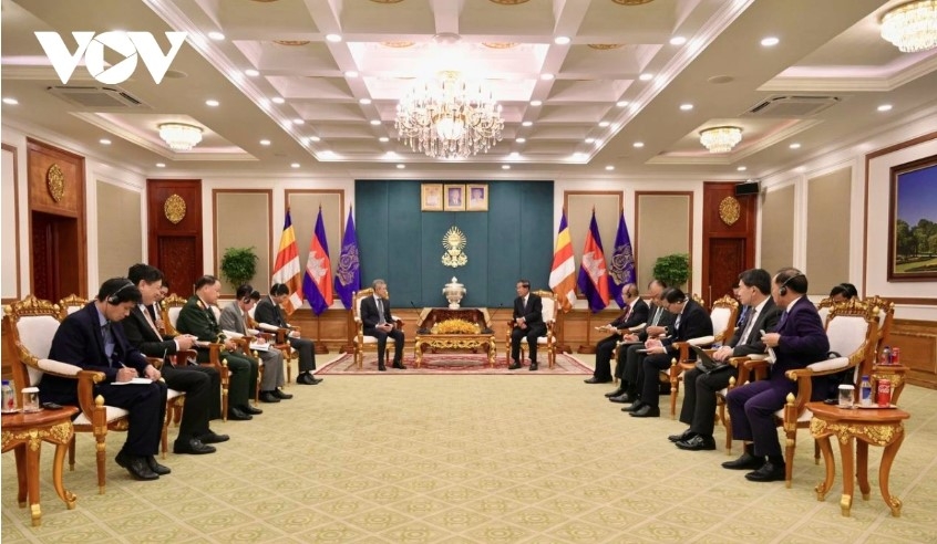 Cambodian Senate President commends Vietnam’s governance reforms